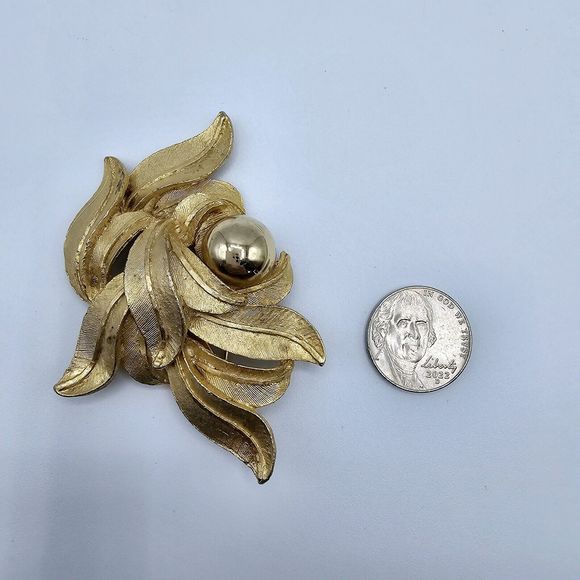 Estate Statement Brooch Vintage Leaves Fern Bouquet Brushed Gold Tone Floral - Picture 5 of 8